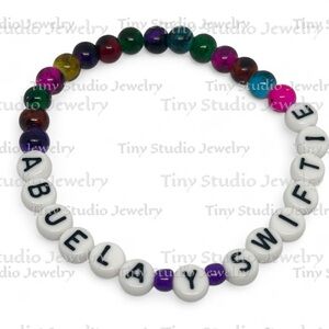 Grandma and Swiftie (Spanish) Beaded Bracelet